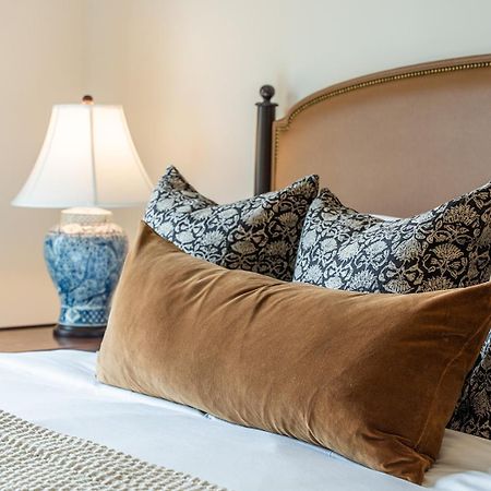 Hotel Burg Leesburg Bagian luar foto